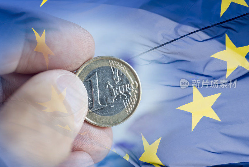 欧盟国旗和一枚欧元硬币