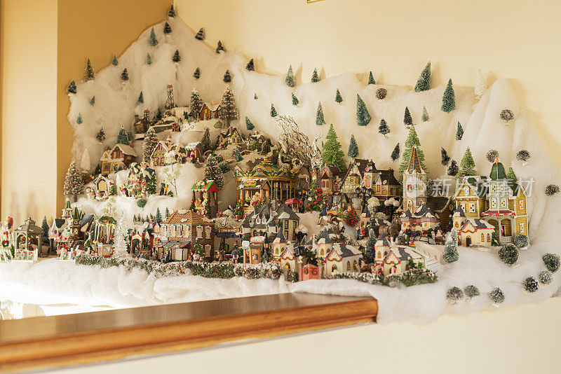 圣诞节装饰的一个房子的客厅