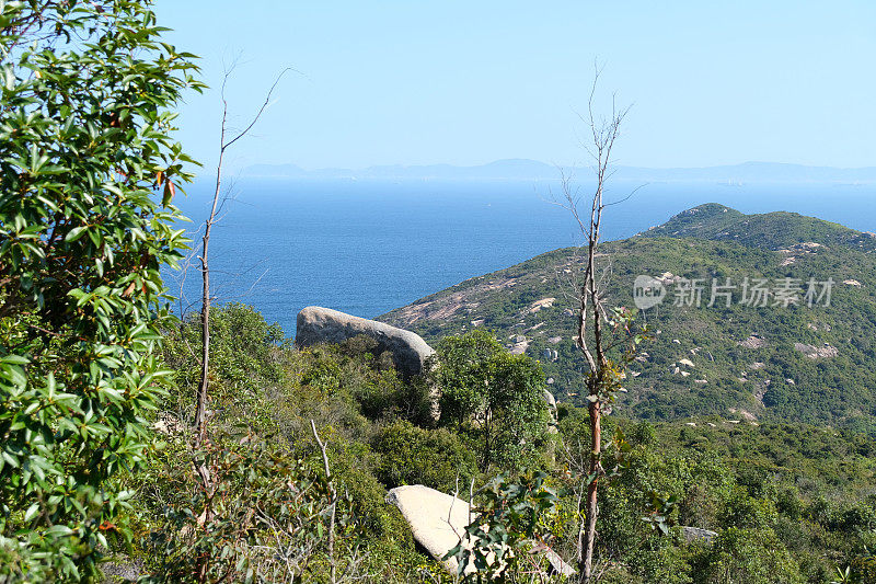 从香港南丫岛岭角山俯瞰全景