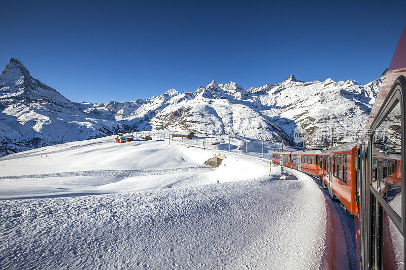 Gornergrat火车，瑞士阿尔卑斯山，瑞士，欧洲