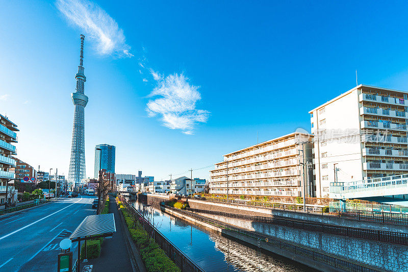 日本东京河边的东京天空树