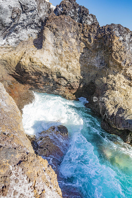 大西洋碧绿的海浪——加那利群岛的特内里费岛