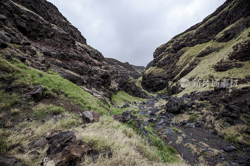 夏威夷毛伊岛的熔岩谷