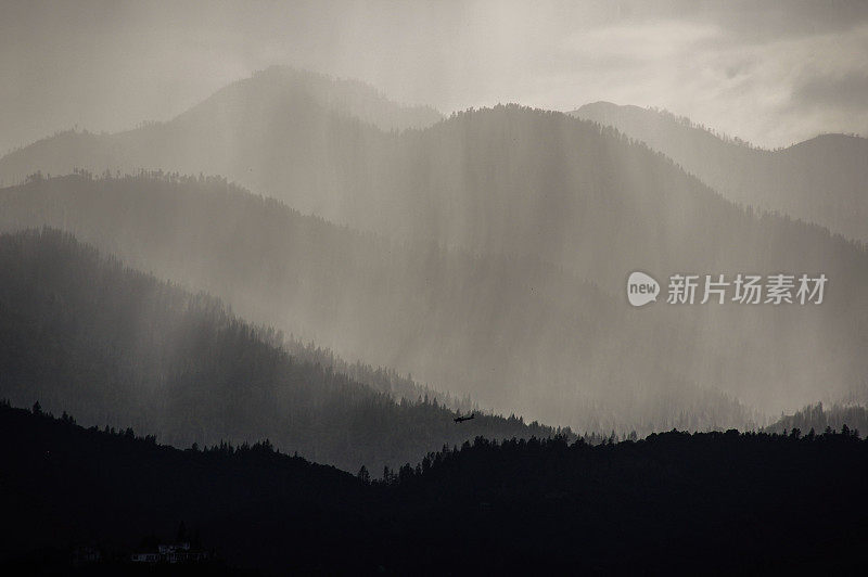 雨洪水