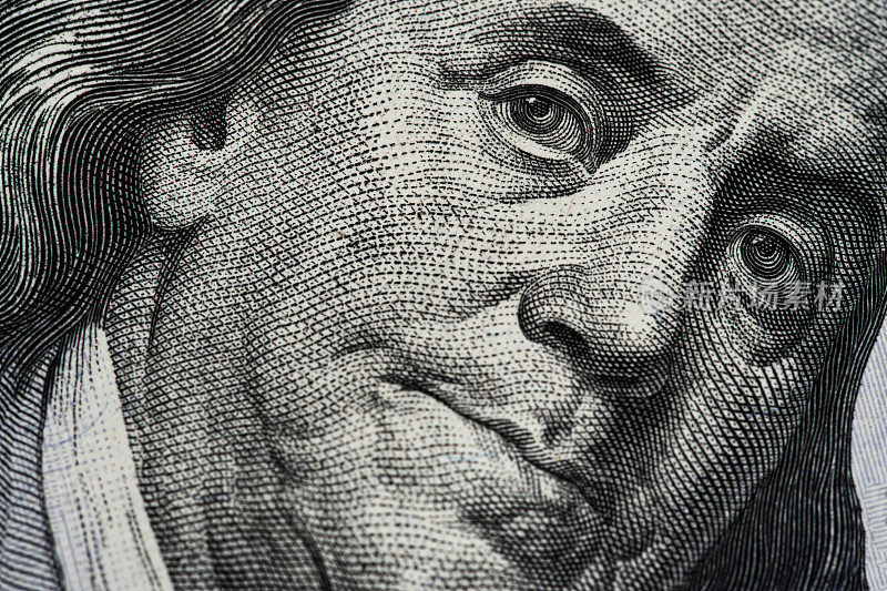 本杰明·富兰克林的肖像出现在一百美元钞票上