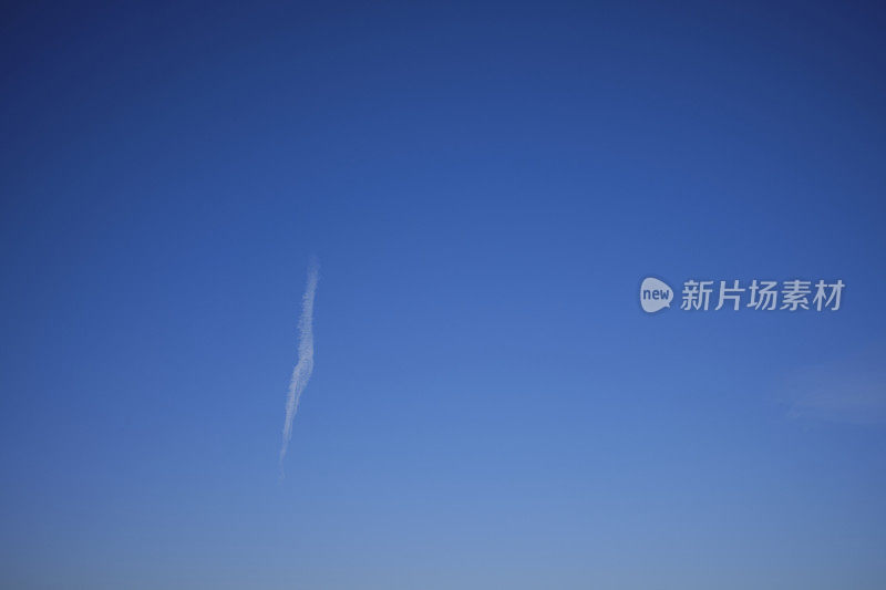 11月的天空有云