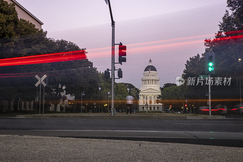 黄昏时分的加州国会大厦