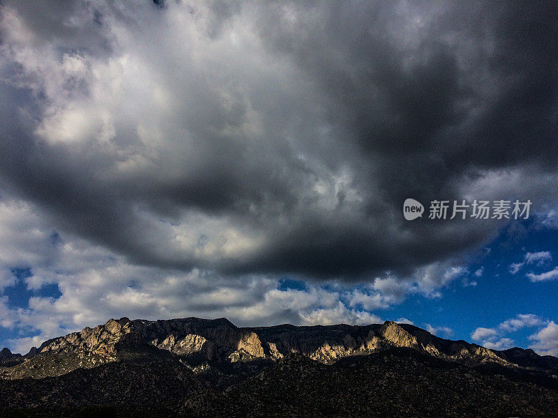 风景天空山日落