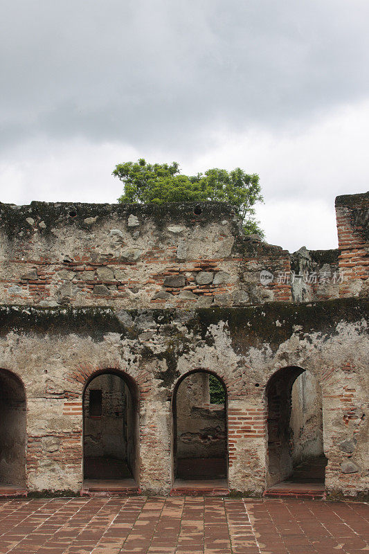 在危地马拉安提瓜僧帽修道院，修女们住在牢房里