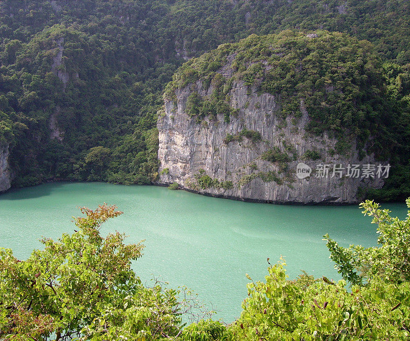 绿色泻湖，昂通海岸公园，泰国