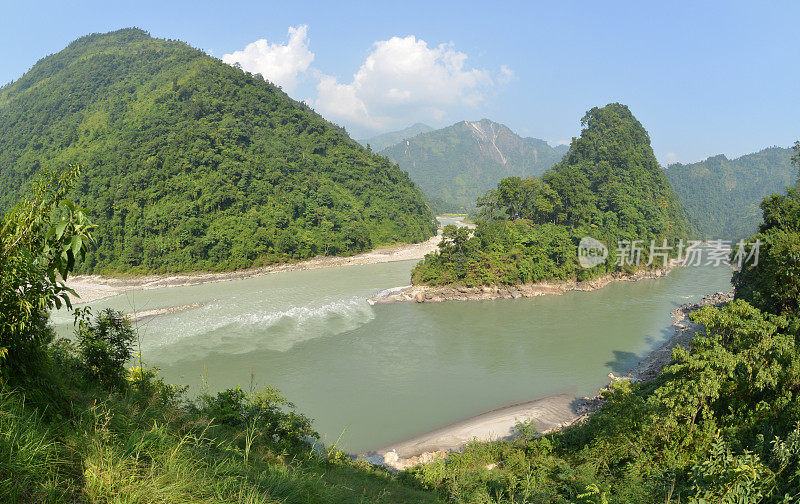 河、尼泊尔