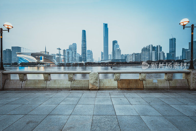 广州河滨的夜景和现代城市景观