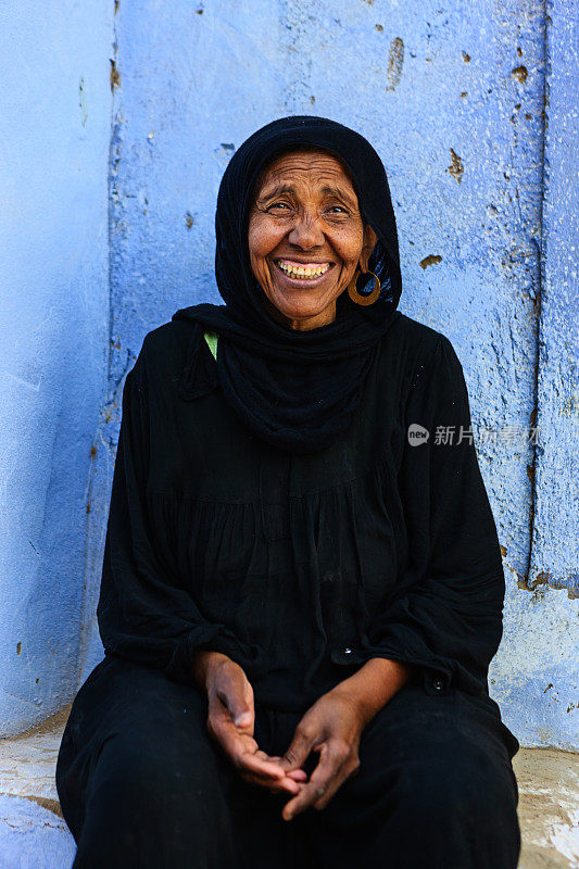 埃及南部的穆斯林老妇人