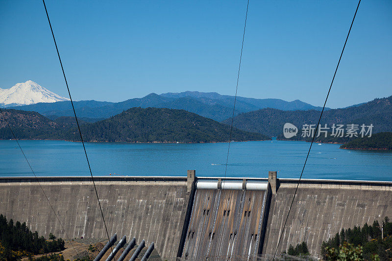 沙士达山湖大坝