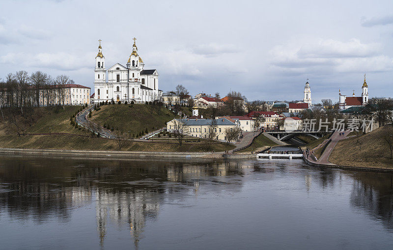 风景优美的维捷布斯克市，白俄罗斯，东欧，萨帕德纳亚德维那河。