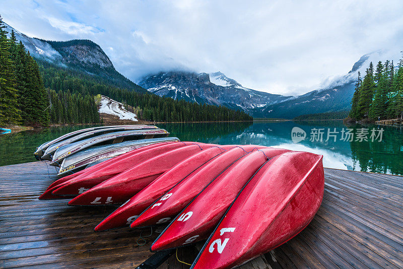 冰碛湖Kayak