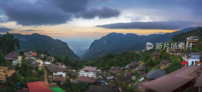 泰国清莱的土法熙村冬季的山景