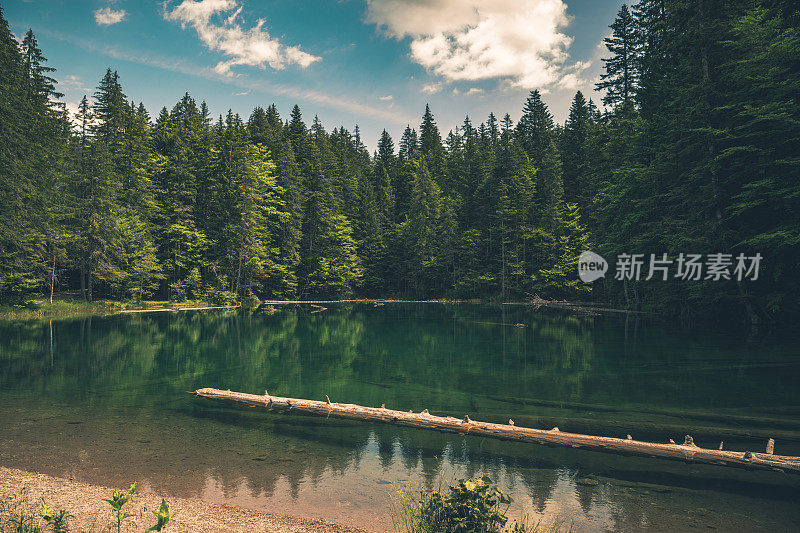 风景区绿松石高山湖