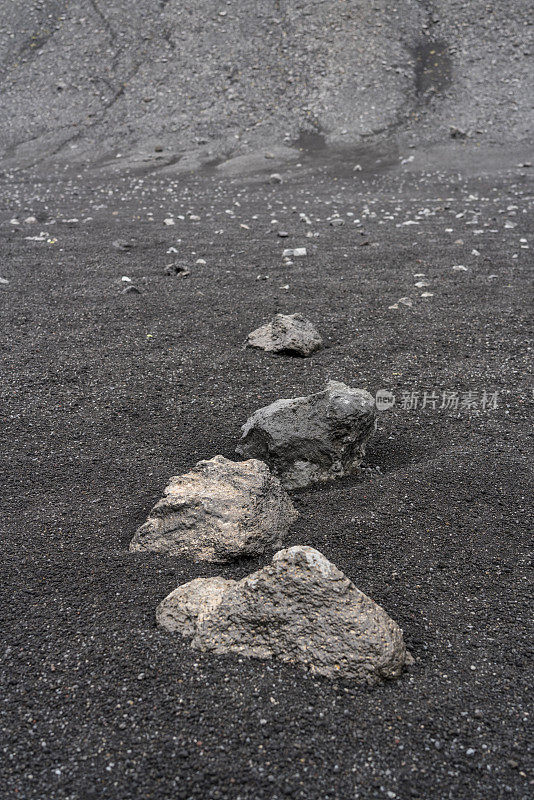 在赫弗贾尔火山的底部