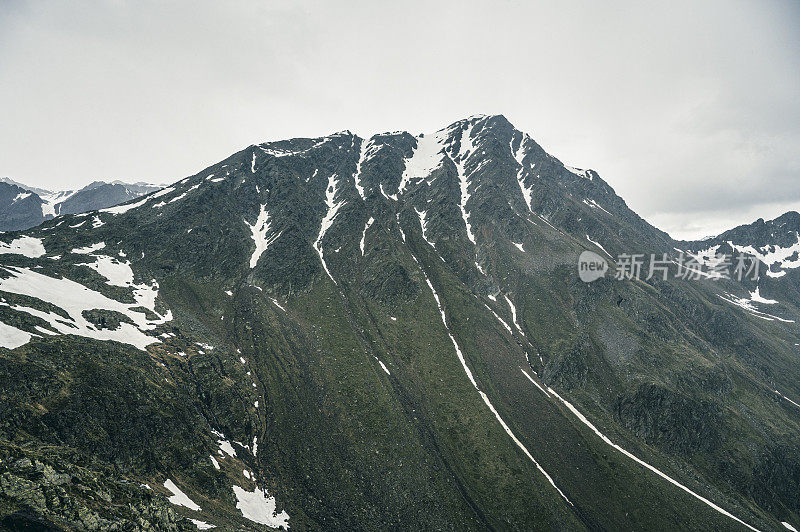 高山景观沿着Timmelsjoch高山口