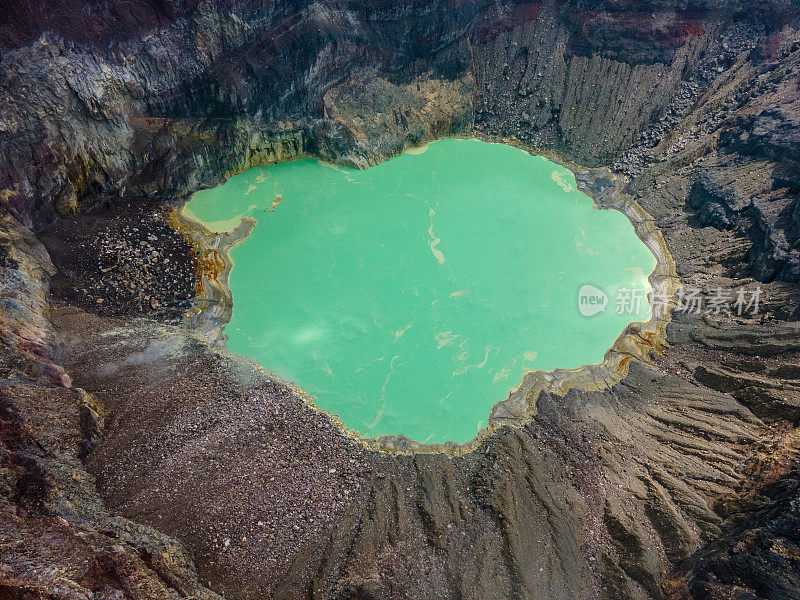 圣安娜火山鸟瞰图