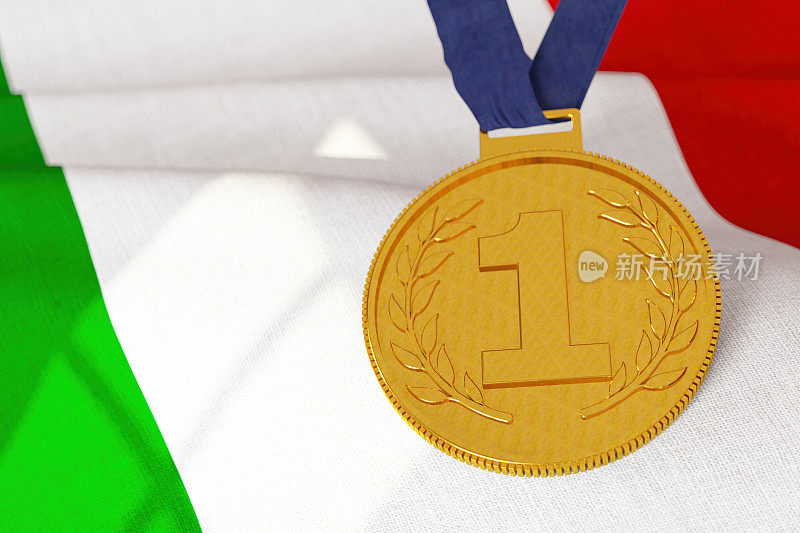 意大利国旗上的第一枚金牌