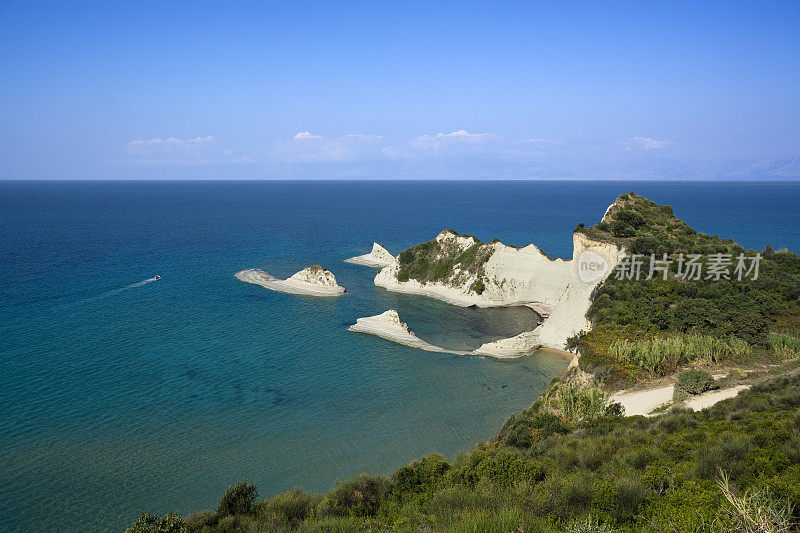 希腊科孚岛德拉蒂斯角的悬崖