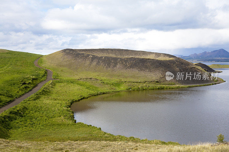 火山和密凡湖