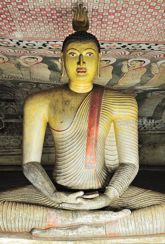 斯里兰卡丹布拉石窟寺坐佛雕像