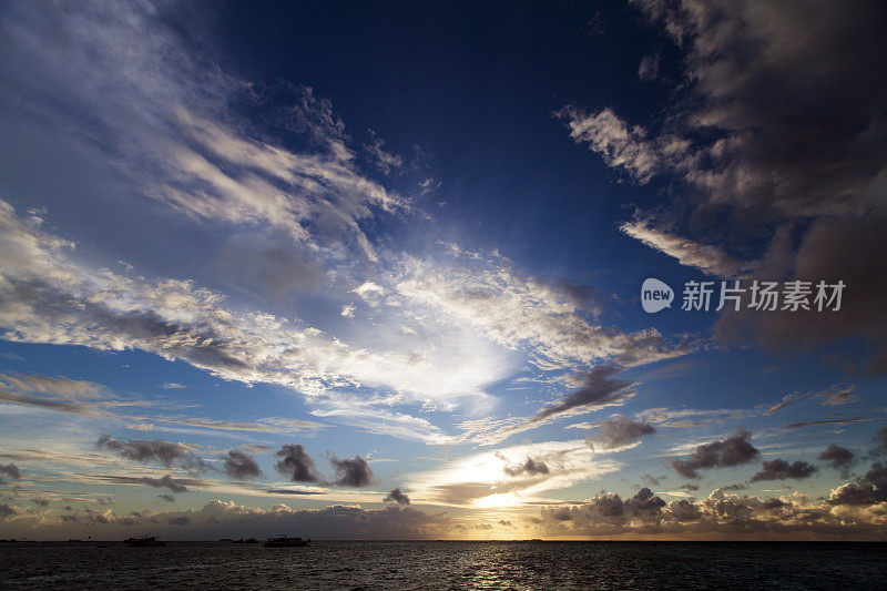 海上日落