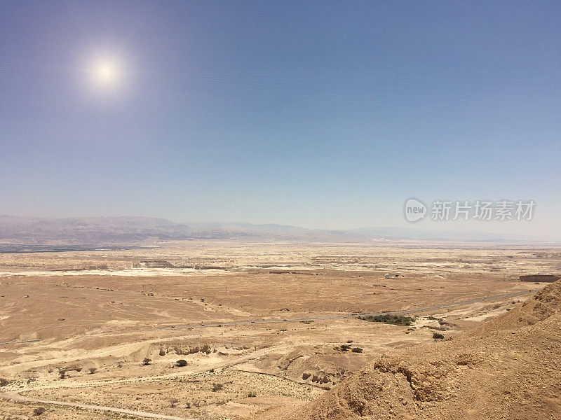 沙漠干燥龟裂泥土沙太阳夏天炎热