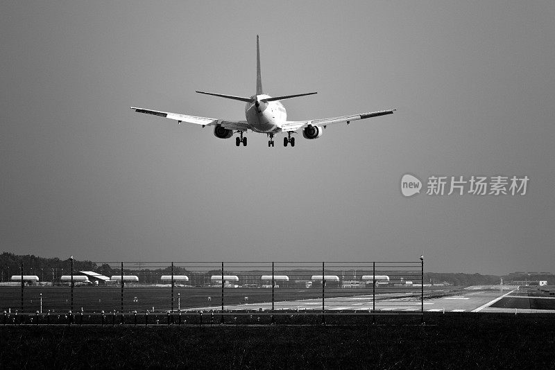 飞机在法兰克福机场西北跑道着陆