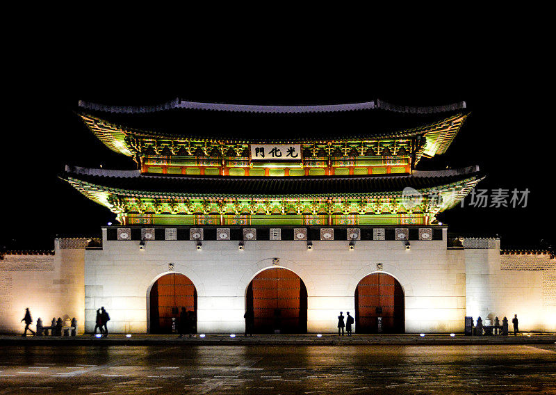 首尔京福宫著名的大门