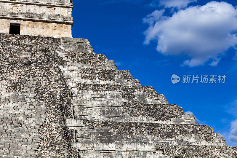 奇琴伊察库库尔坎金字塔的美丽建筑，这个前哥伦布时代的城市位于墨西哥的尤卡坦州。