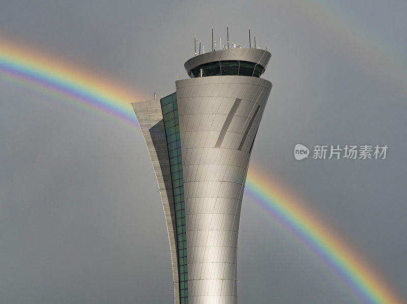 旧金山机场塔和彩虹