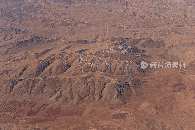 山地地形从高处看。