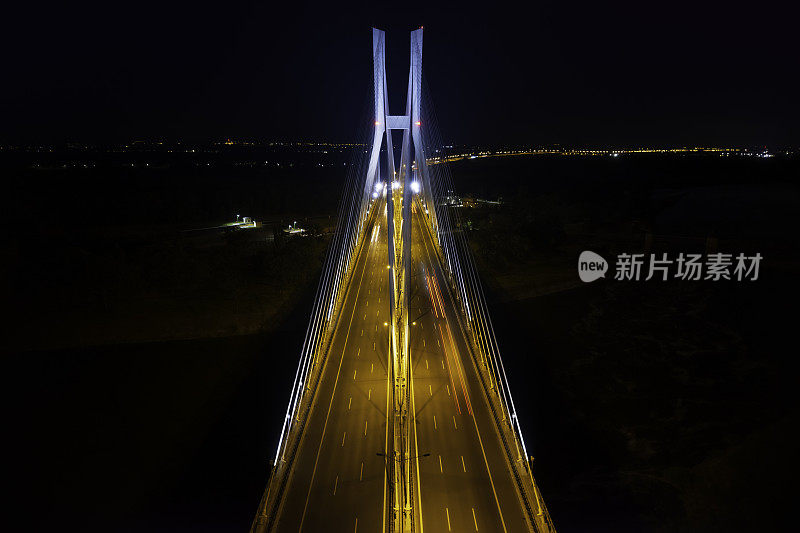 公路夜间带桥(架空)