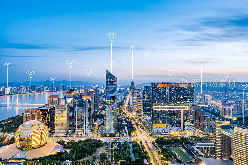 中国浙江杭州钱江新城夜景与5G城市概念