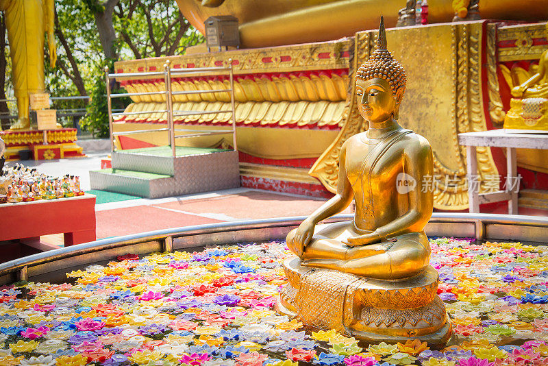 泰国佛寺金佛。