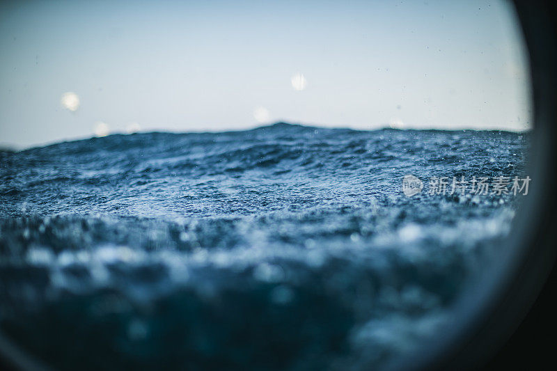 大海的形状:海浪的撞击