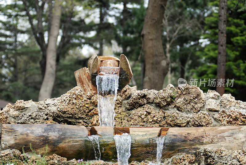 天然泉水