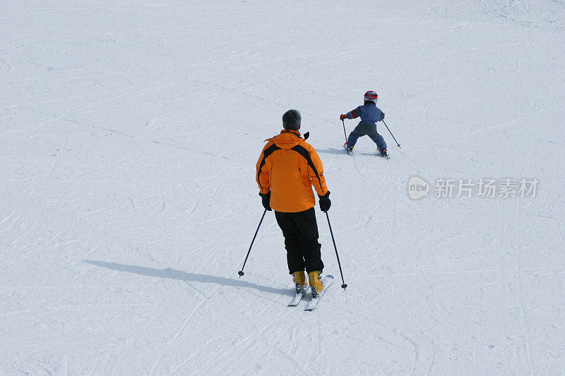 父子滑雪