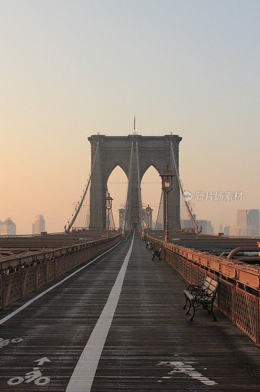 布鲁克林大桥的黎明