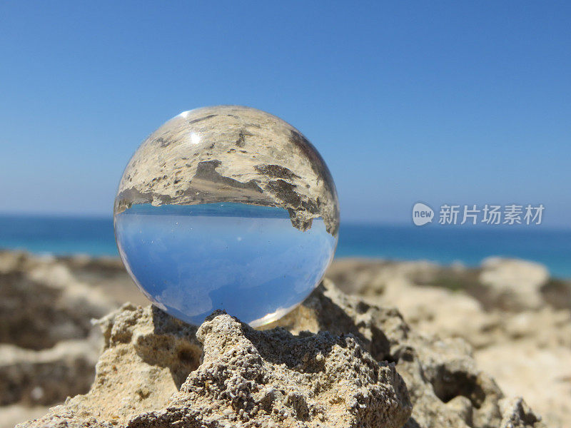 水晶球与大海