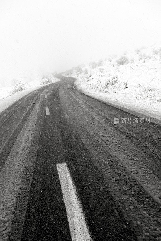 在暴雪