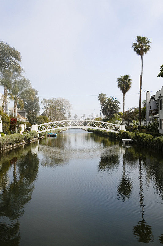 威尼斯运河，阴天里的洛杉矶