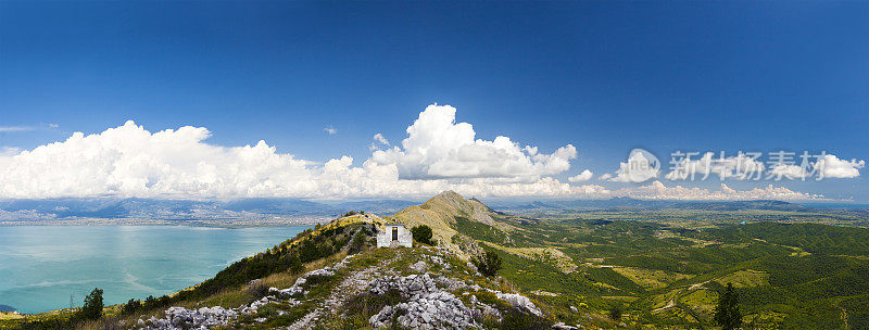 全景照片从山顶上的斯卡达尔湖，黑山