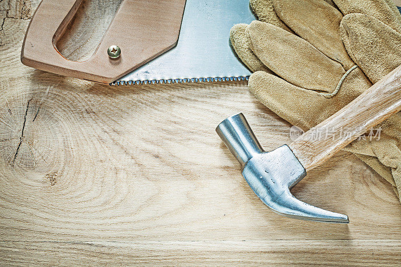 羊角锤，安全手套，不锈钢钢锯，木板