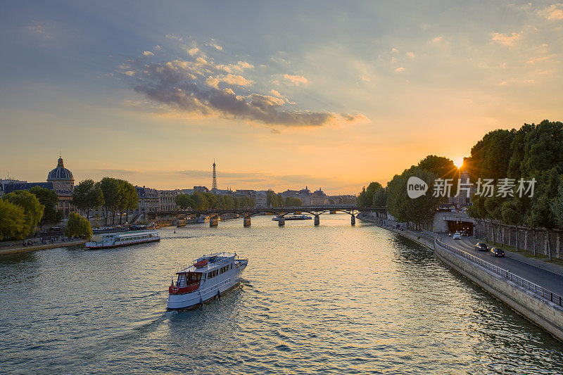 巴黎日落的阿特桥