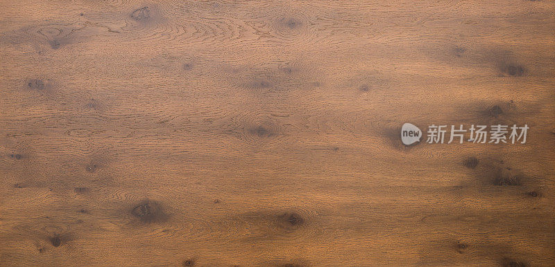木制桌面在深色木材
